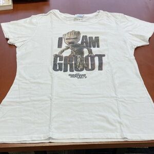 T-shirt for small person or kids can wear. ( used, and in good condition)